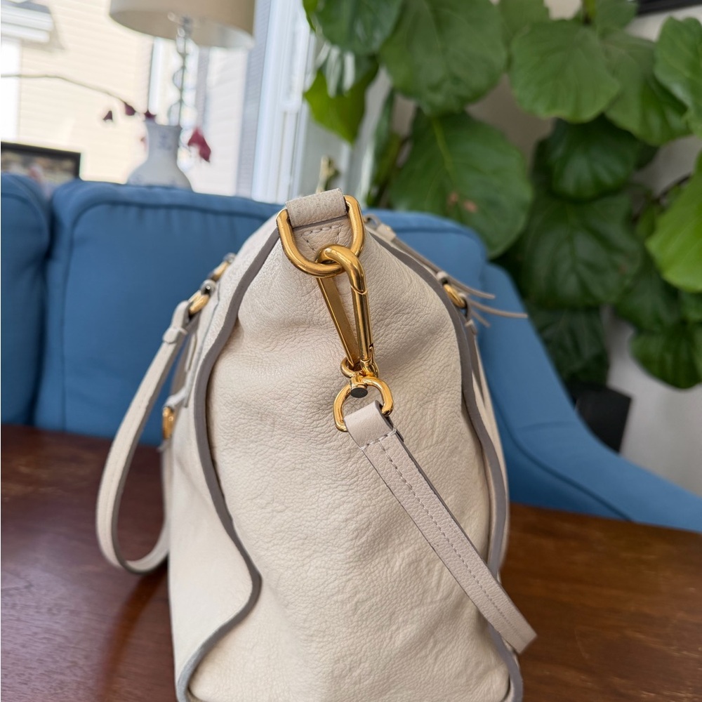 Louis Vuitton Empreinte Lumineuse PM (Ivory/Cream, Gold Hardware) - Picture 5 of 8